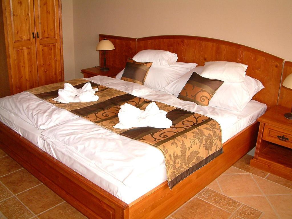 Egri Korona Borhaz Es Wellness Hotel Demjén 객실 사진