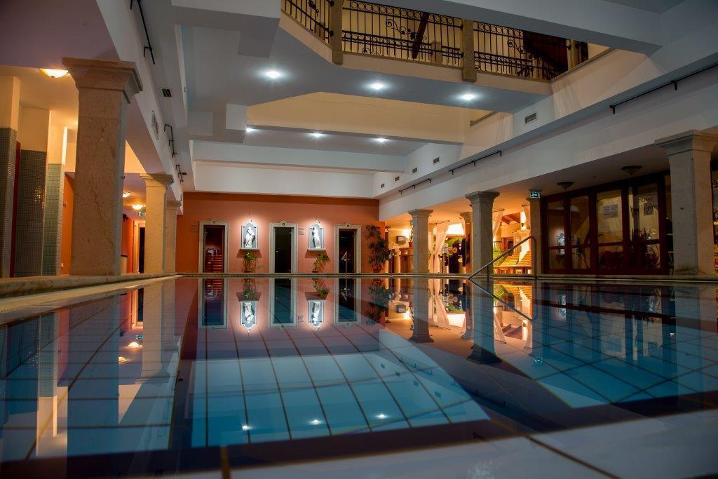 Egri Korona Borhaz Es Wellness Hotel Demjén 외부 사진